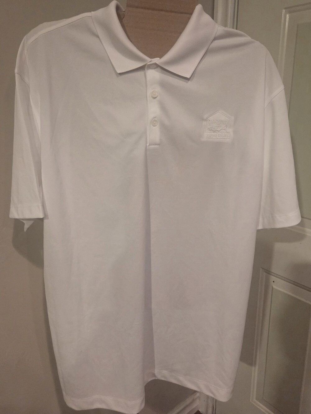 Nike White Men's Polo Shirt with Subtle Chest Patch